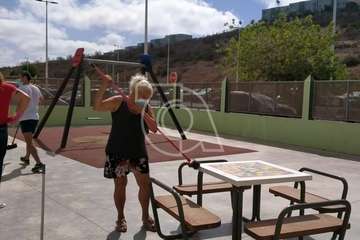 Jinámar coge la pala y la escoba/TA.